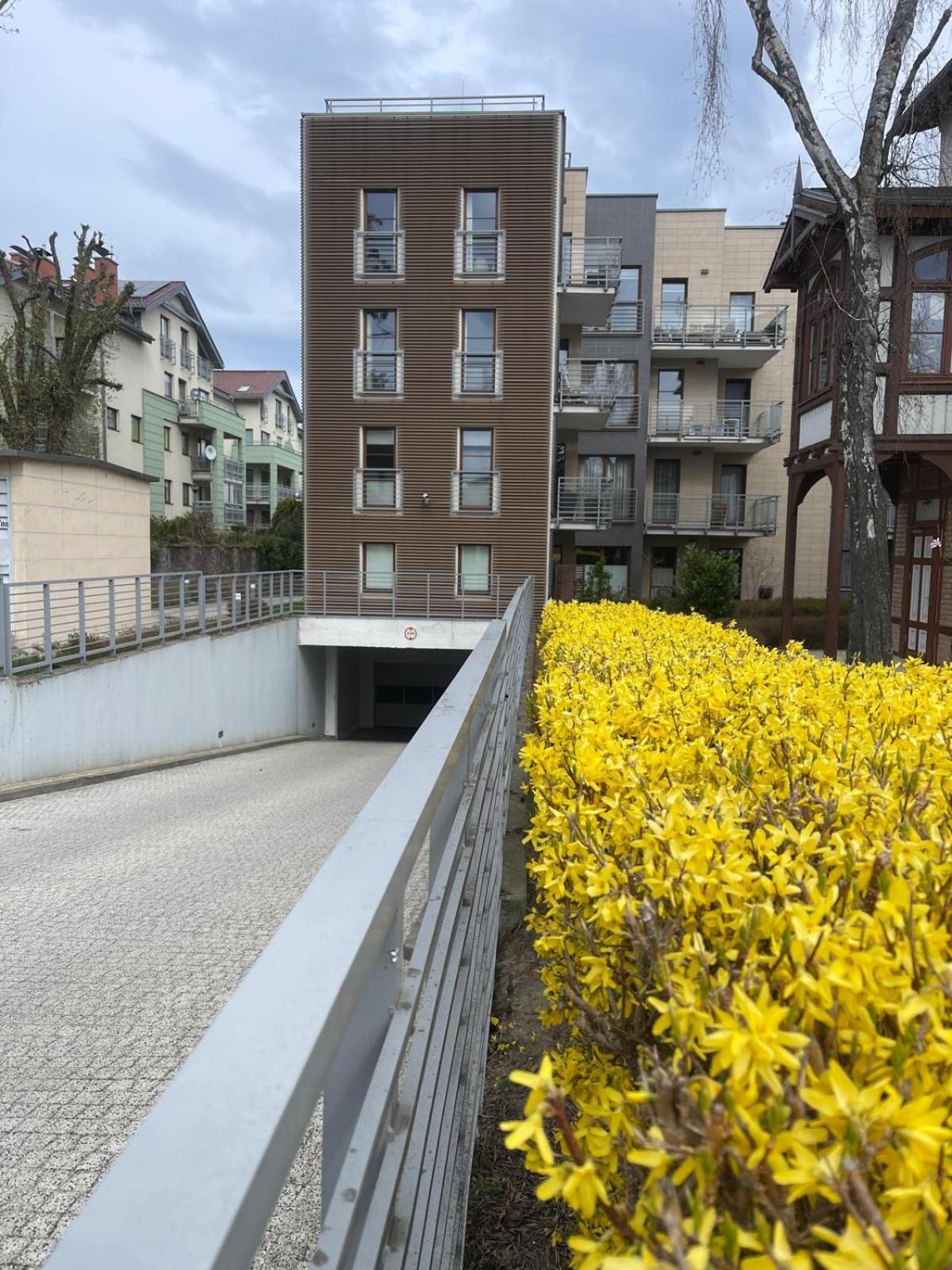 Sopocka Rezydencja I 12 Min Plaza I Zamkniete Osiedle - Comfy Apartments Sopot Exteriör bild